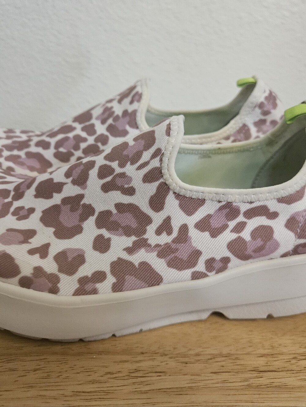 Oofs Oomgzee Low Womens Shies Size 9 - Picture 3 of 15
